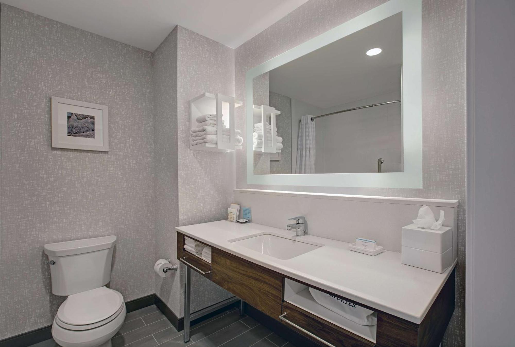 Hampton Inn & Suites By Hilton Waterloo St. Jacobs Екстериор снимка