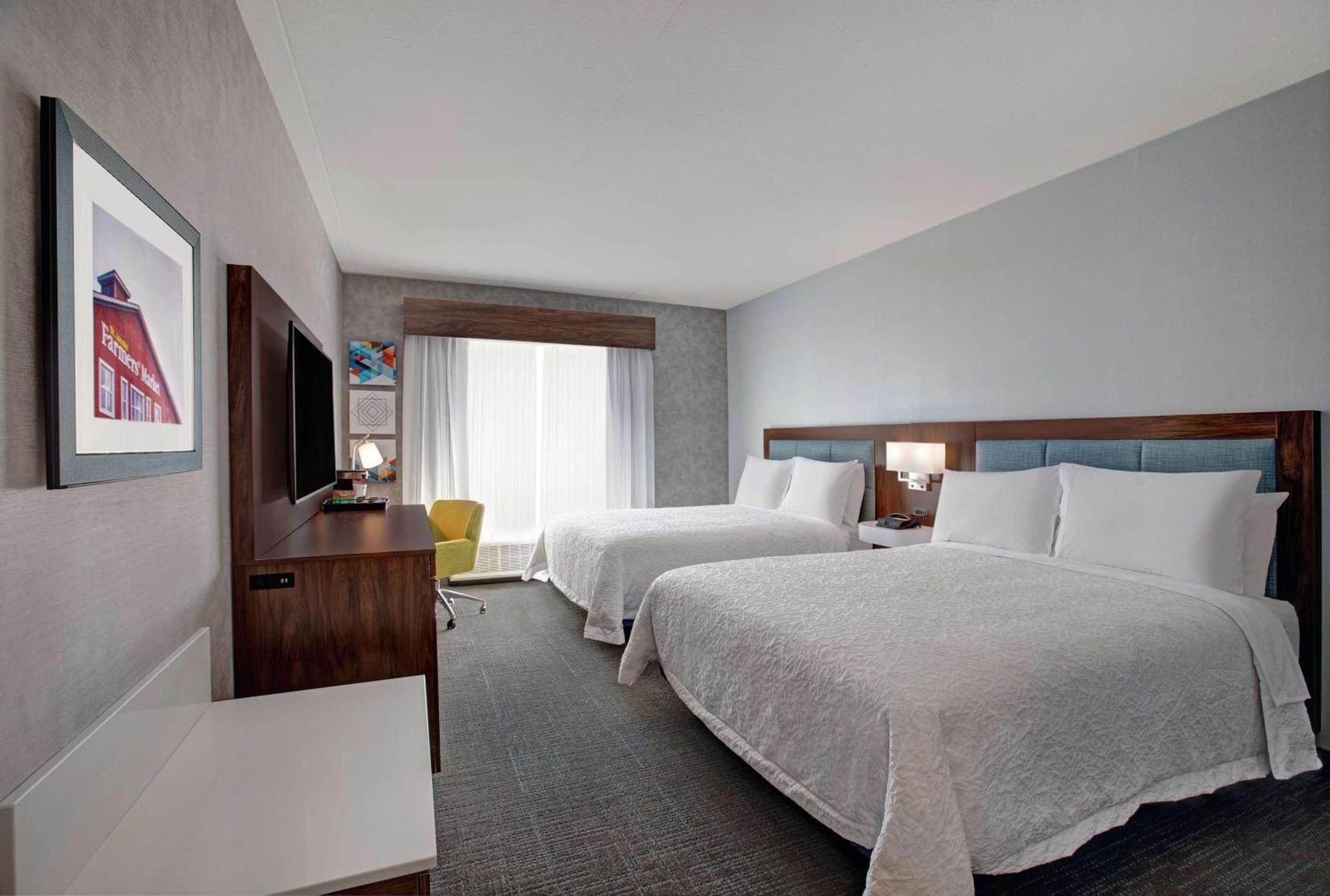 Hampton Inn & Suites By Hilton Waterloo St. Jacobs Екстериор снимка
