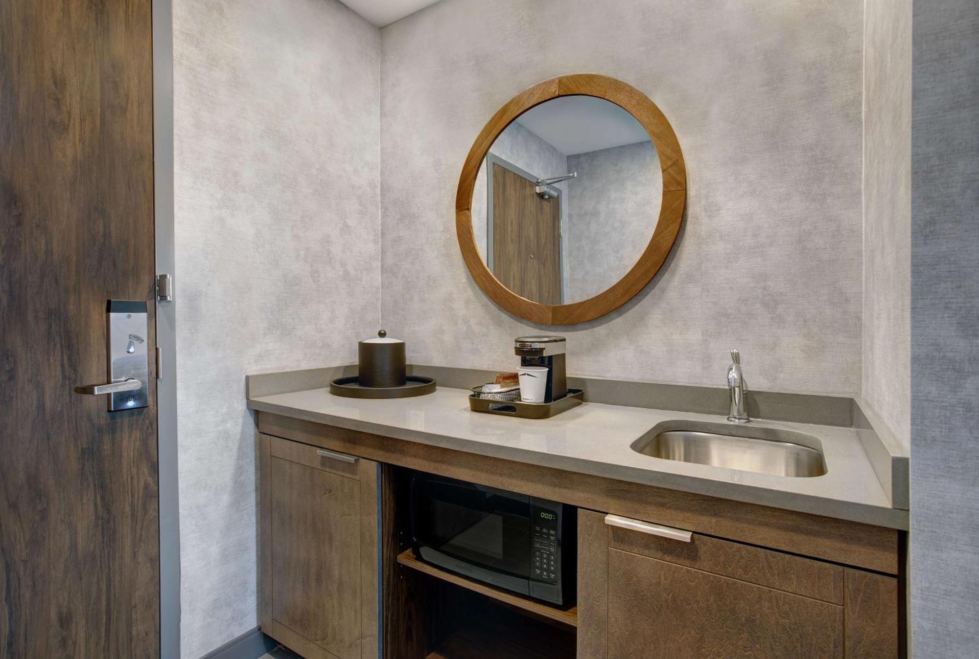 Hampton Inn & Suites By Hilton Waterloo St. Jacobs Екстериор снимка