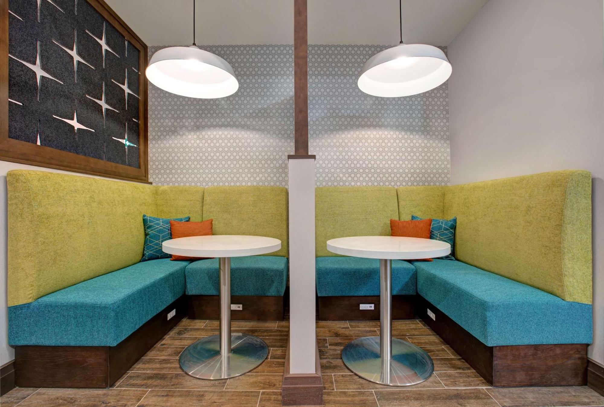 Hampton Inn & Suites By Hilton Waterloo St. Jacobs Екстериор снимка