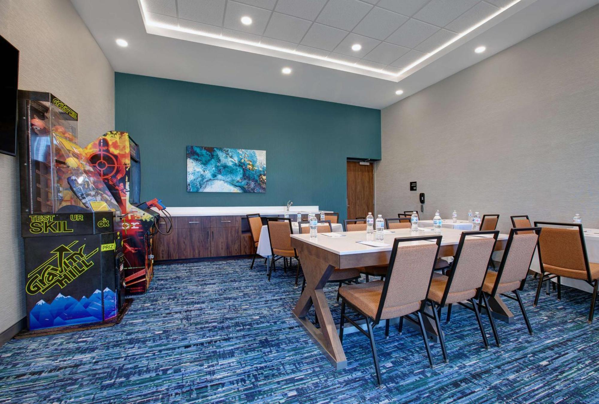 Hampton Inn & Suites By Hilton Waterloo St. Jacobs Екстериор снимка