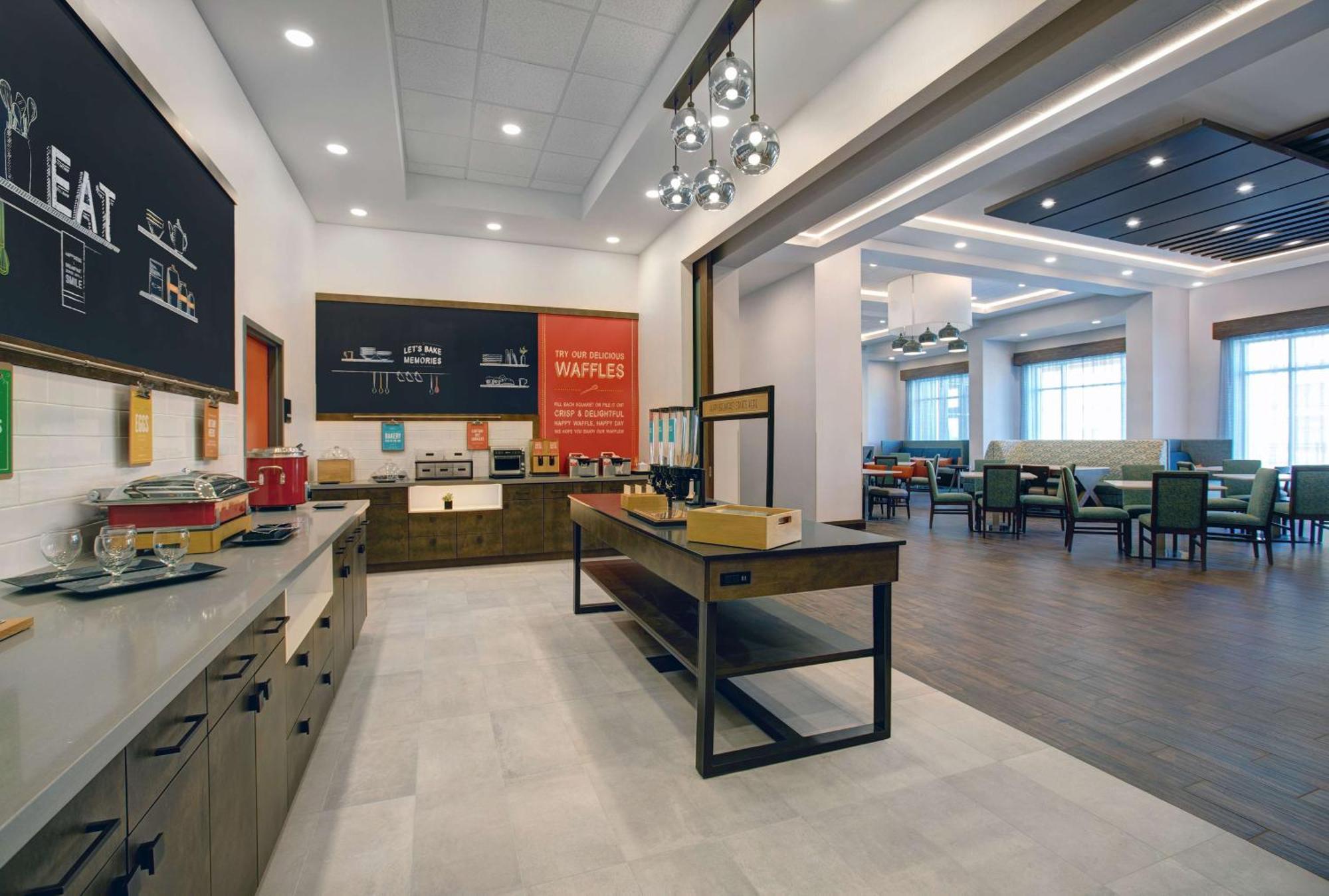 Hampton Inn & Suites By Hilton Waterloo St. Jacobs Екстериор снимка